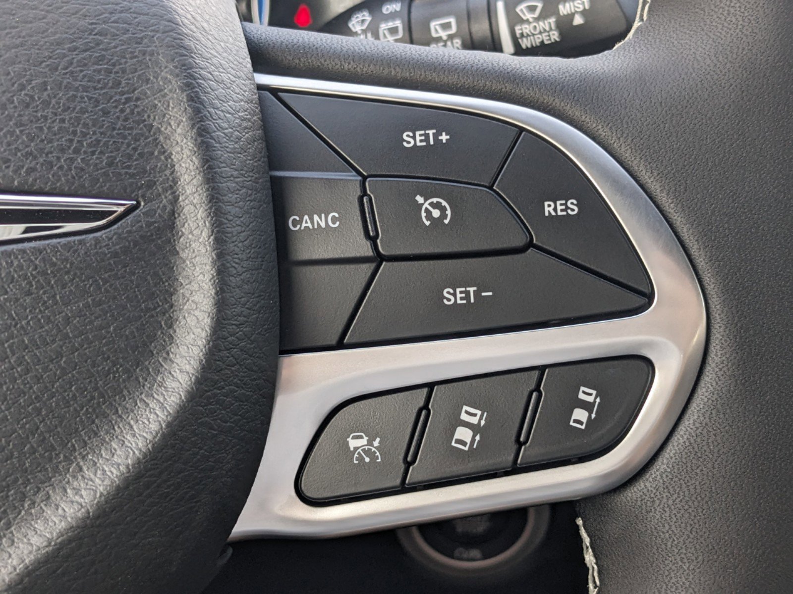 New 2025 Chrysler Voyager LX image 21