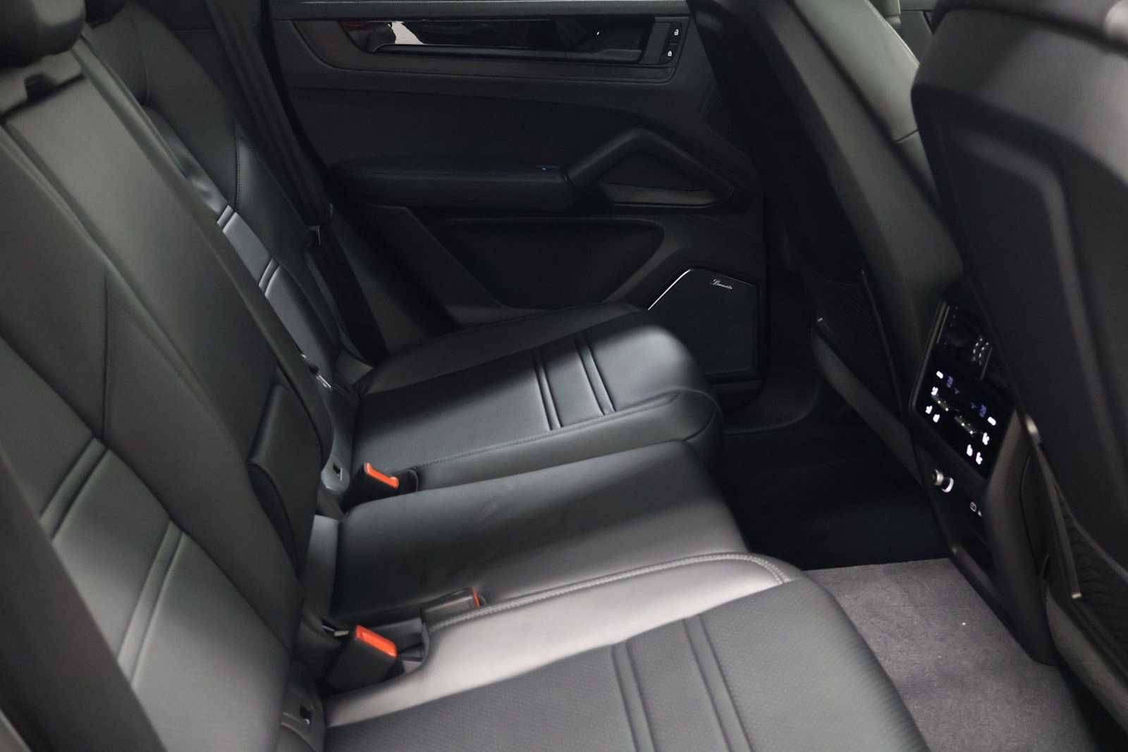 New 2026 Porsche Cayenne GTS AWD/4WD image 37