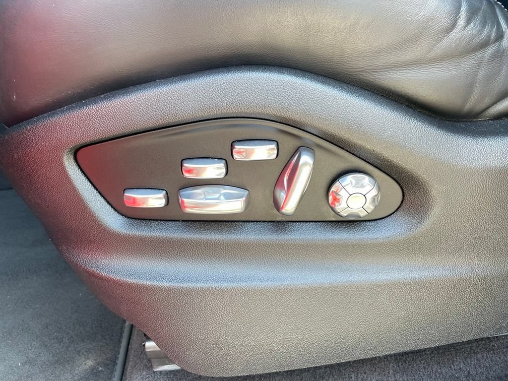 Used 2021 Porsche Cayenne GTS AWD/4WD image 11