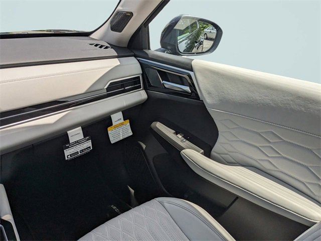 New 2025 Mitsubishi Outlander AWD image 16