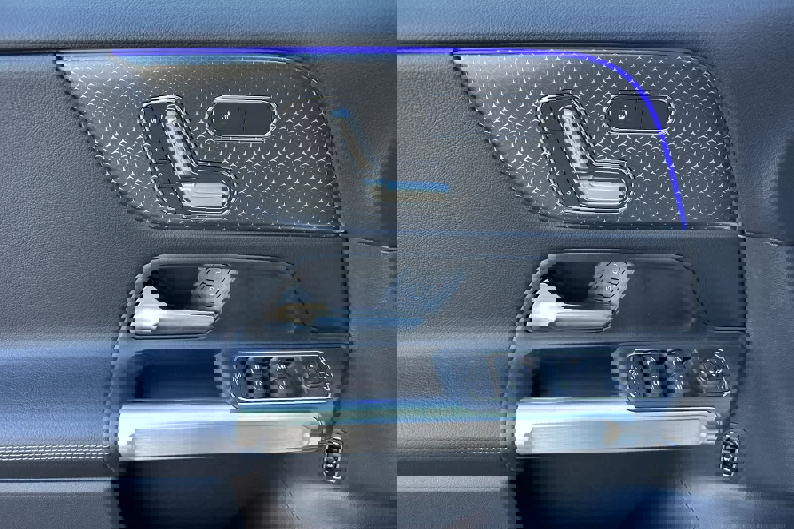 New 2026 Mercedes-Benz GLB 250 4MATIC image 10