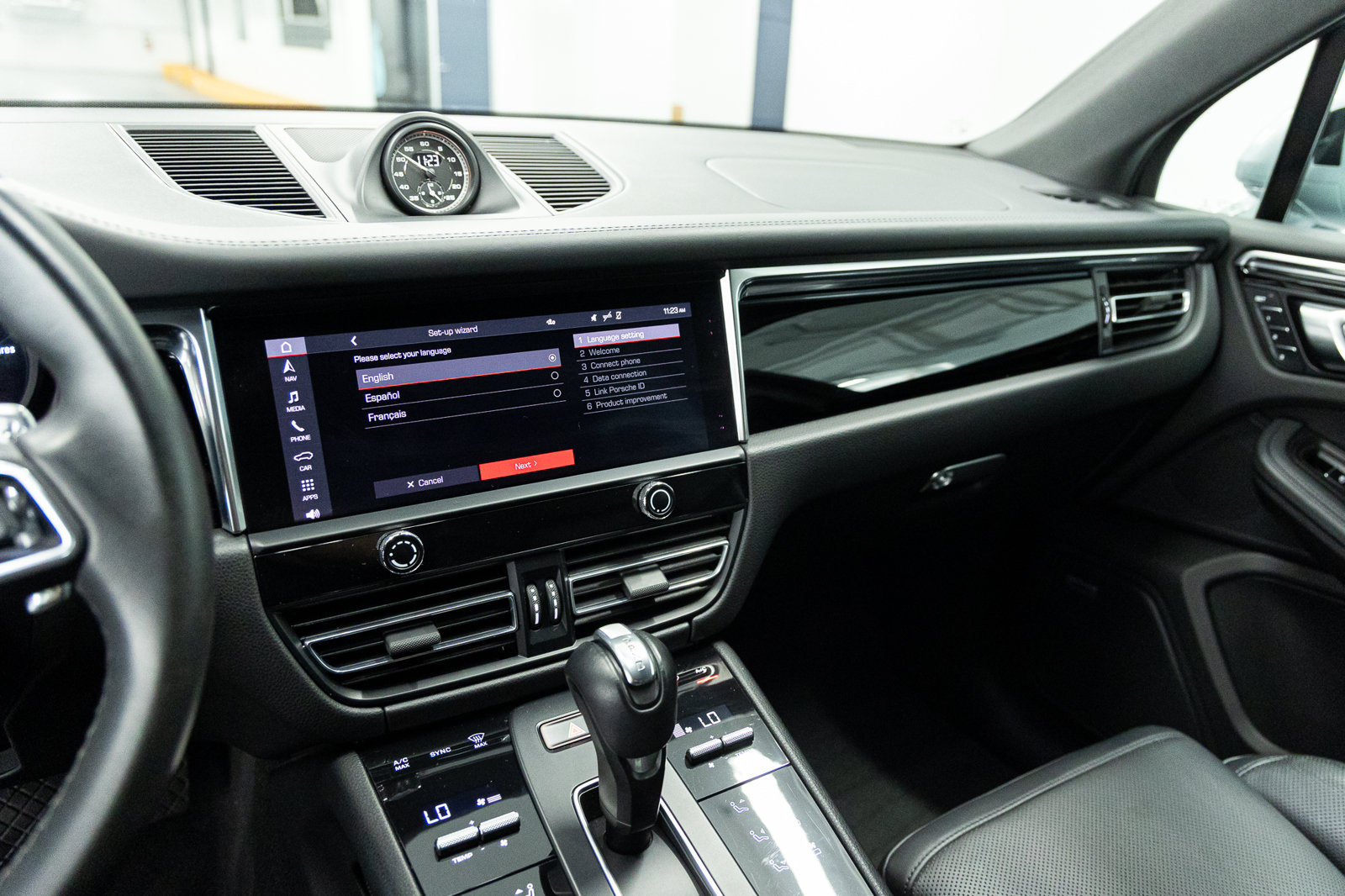 Used 2022 Porsche Macan S w/ Premium Package Plus AWD/4WD image 27