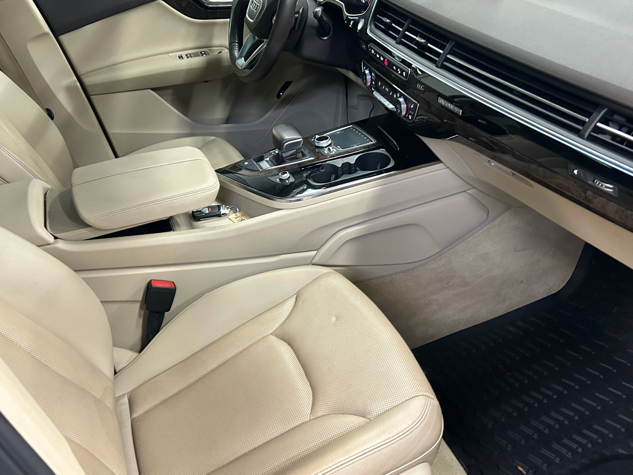 Used 2017 Audi Q7 3.0T Premium Plus image 17