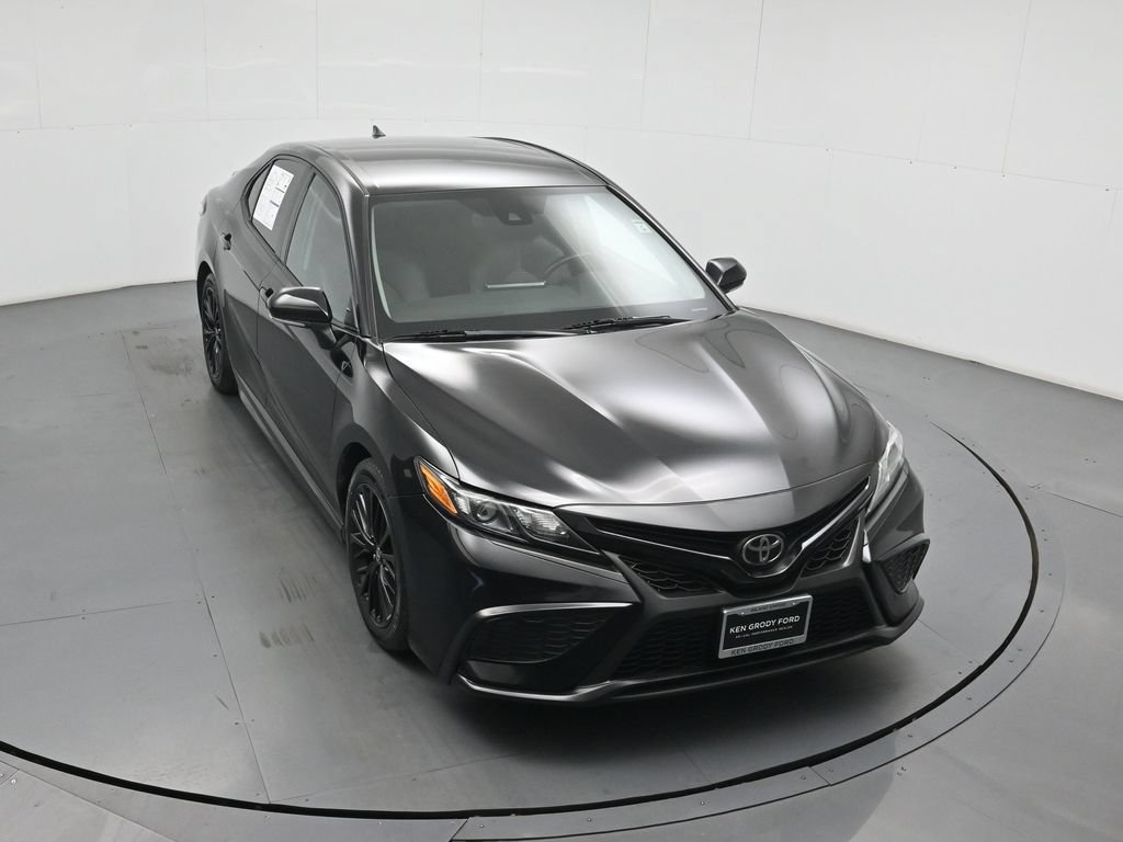 Used 2021 Toyota Camry SE w/ Convenience Package FWD image 36
