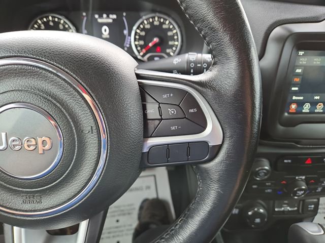 Used 2018 Jeep Renegade Latitude w/ Cold Weather Group image 19