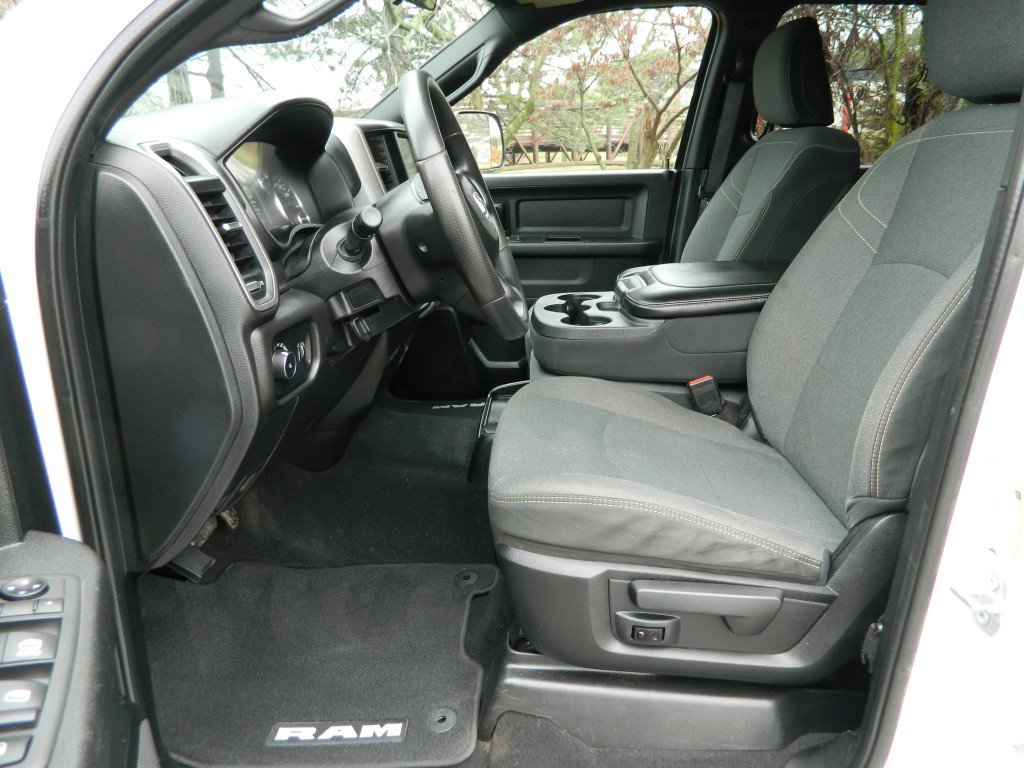 Used 2022 RAM 2500 Tradesman w/ Chrome Appearance Group image 12