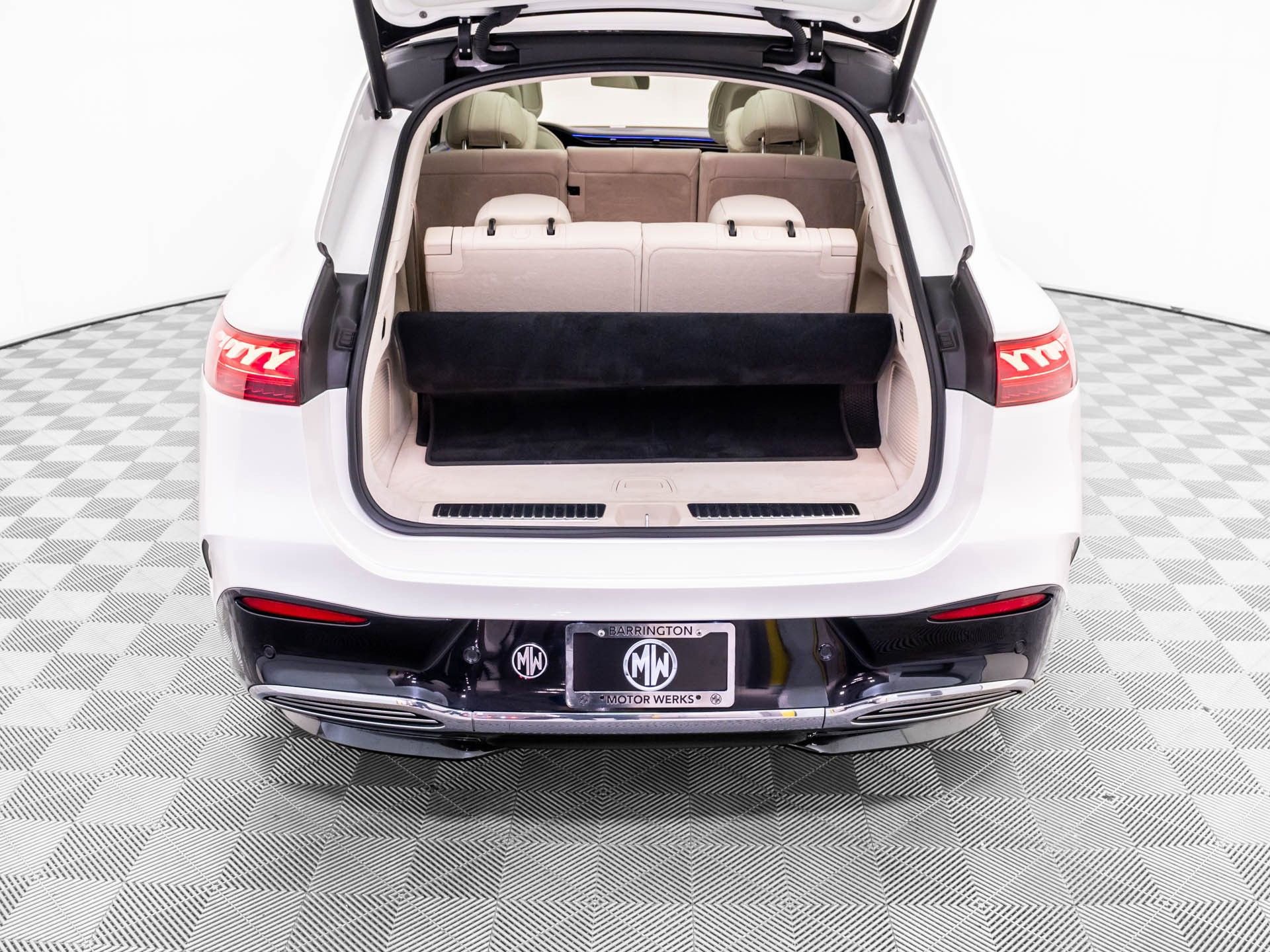 Used 2023 Mercedes-Benz EQS 580 4MATIC SUV image 40