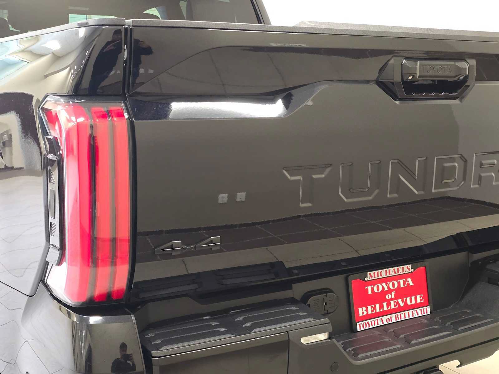 Used 2023 Toyota Tundra Platinum AWD/4WD image 8