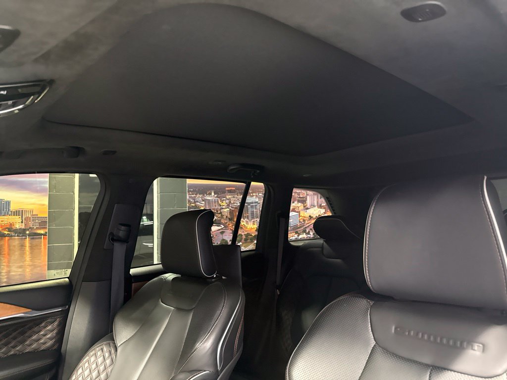 Used 2023 Jeep Grand Cherokee Summit AWD/4WD image 26
