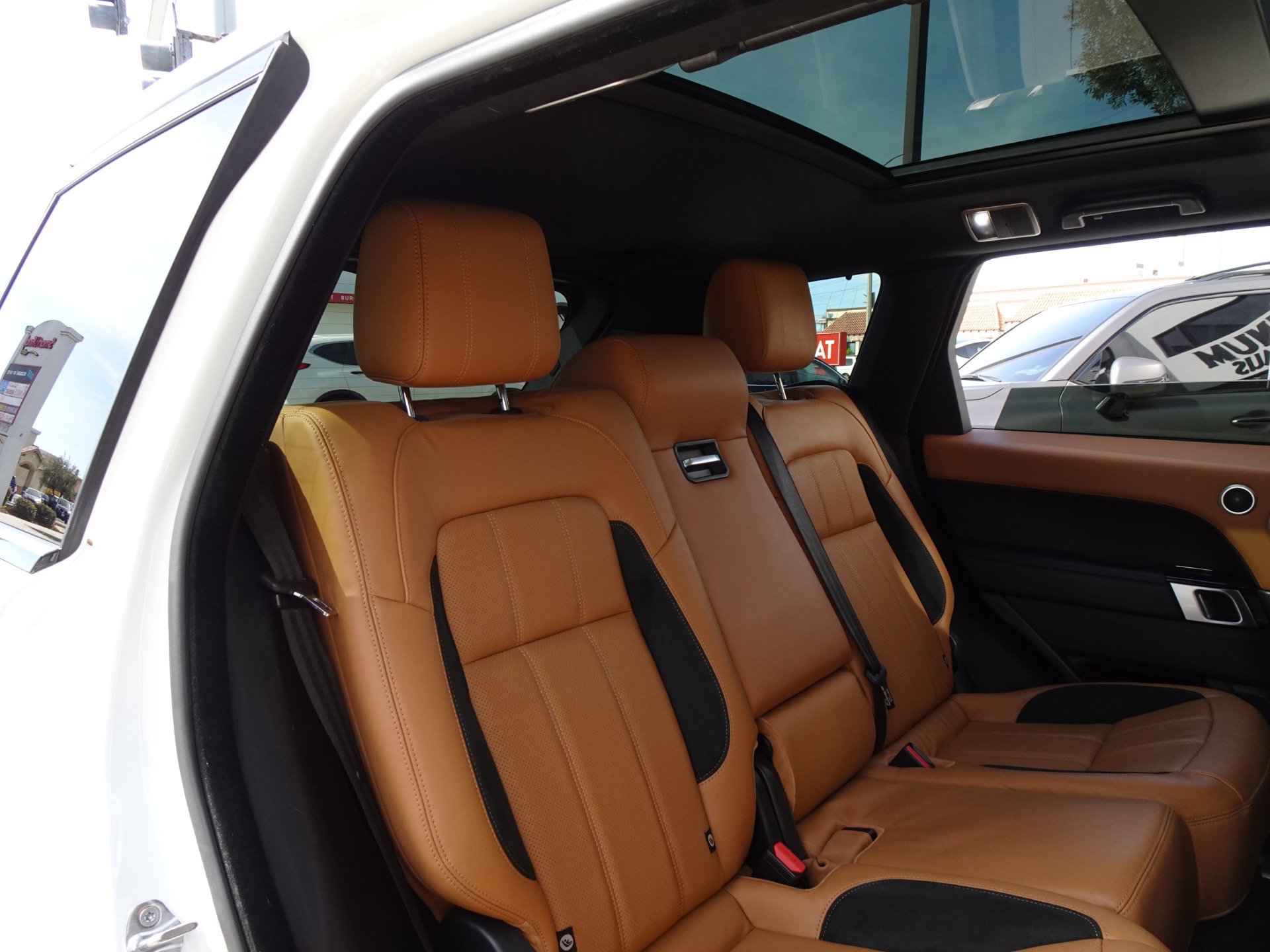 Used 2020 Land Rover Range Rover Sport HSE Dynamic AWD/4WD image 18