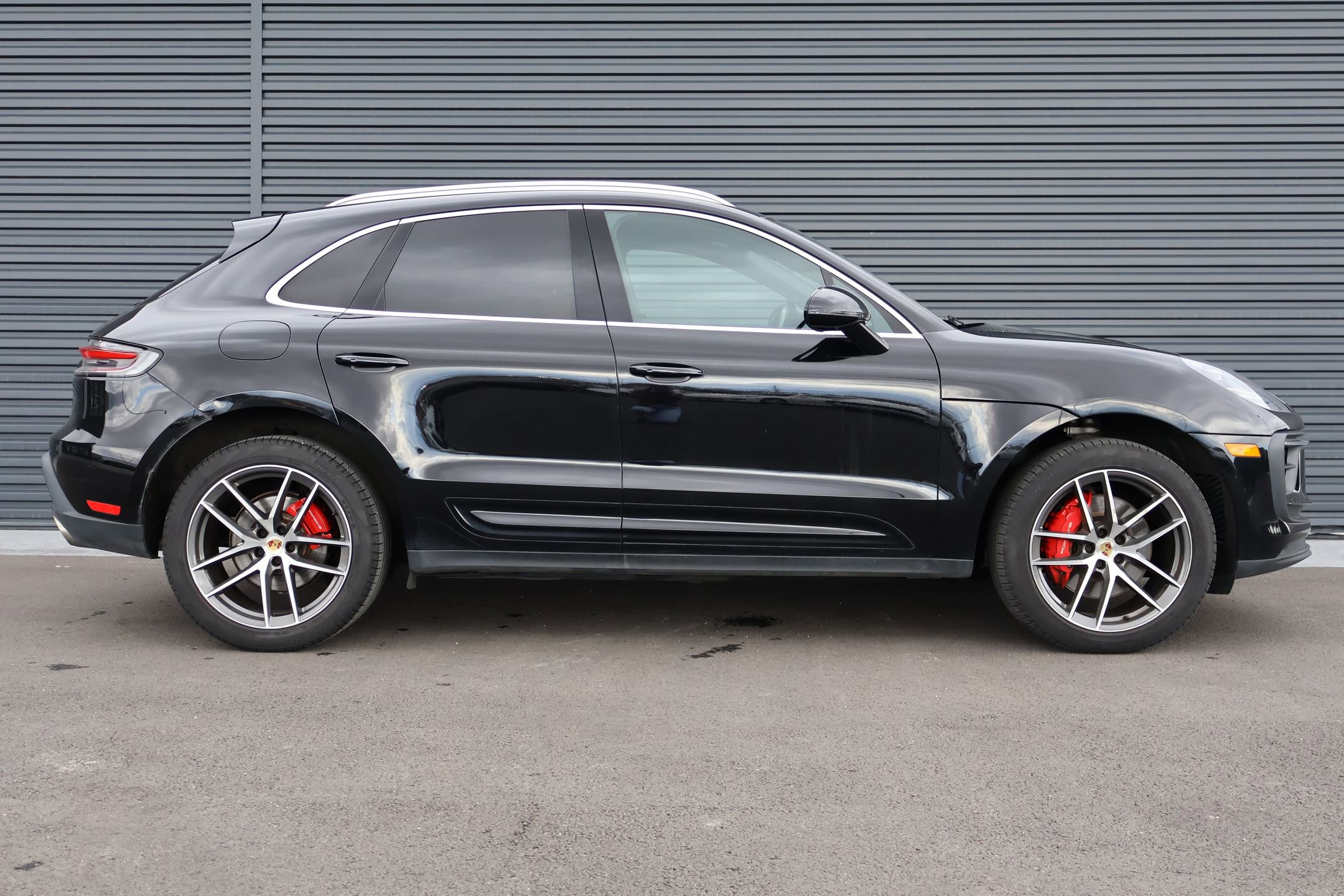Certified 2023 Porsche Macan S image 9