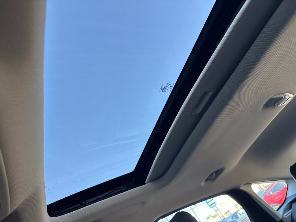 Used 2018 Ford Focus Titanium FWD image 18