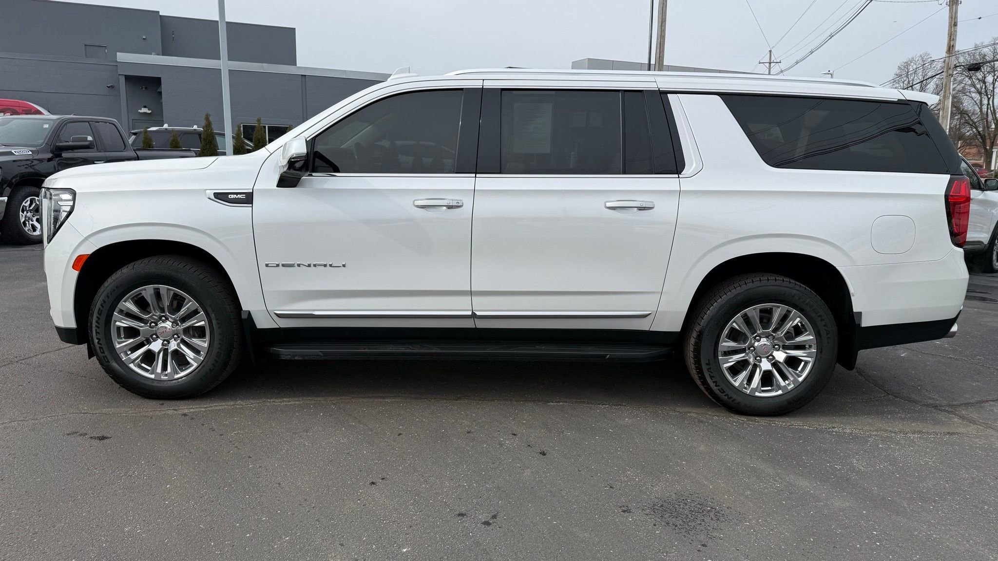 Used 2021 GMC Yukon XL Denali image 6