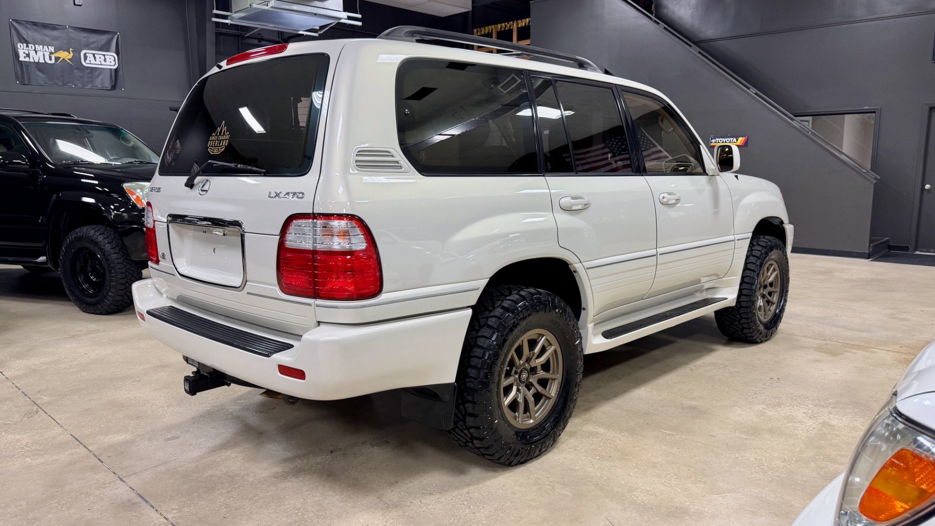 Used 2000 Lexus LX 470 4WD image 13