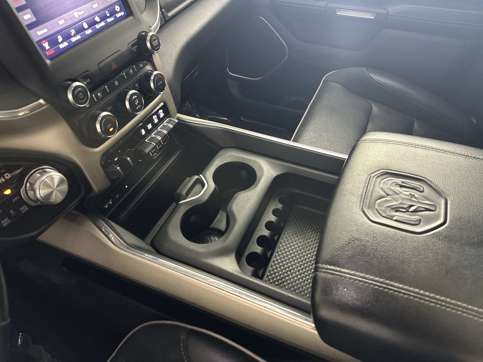 Used 2019 RAM 1500 Laramie AWD/4WD image 21