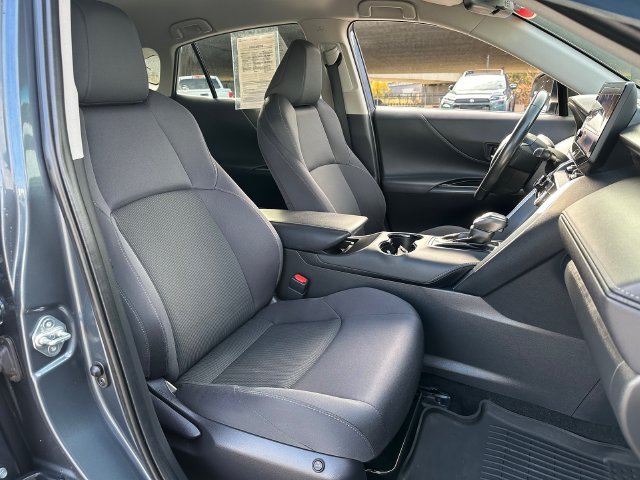 Certified 2023 Toyota Venza LE AWD/4WD image 10