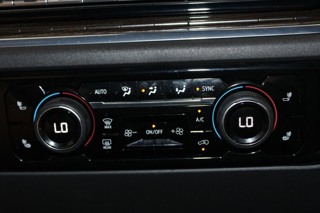 Used 2024 Chevrolet Silverado 1500 LT image 41
