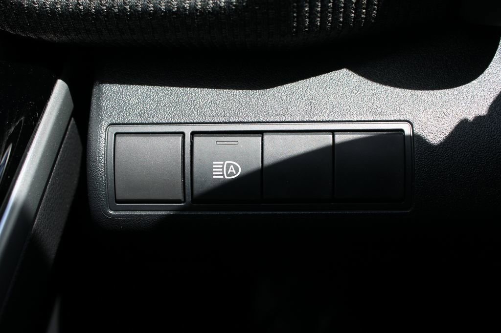 Used 2024 Subaru Solterra AWD/4WD image 23