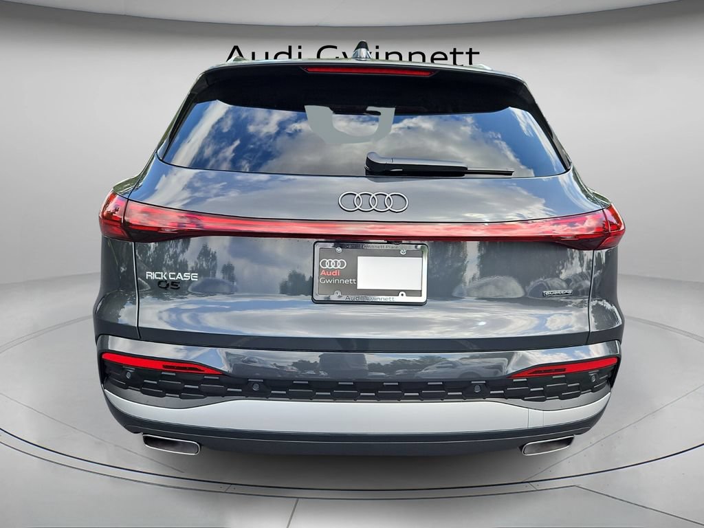 Used 2025 Audi Q5 Premium Plus w/ Premium Plus AWD/4WD image 3