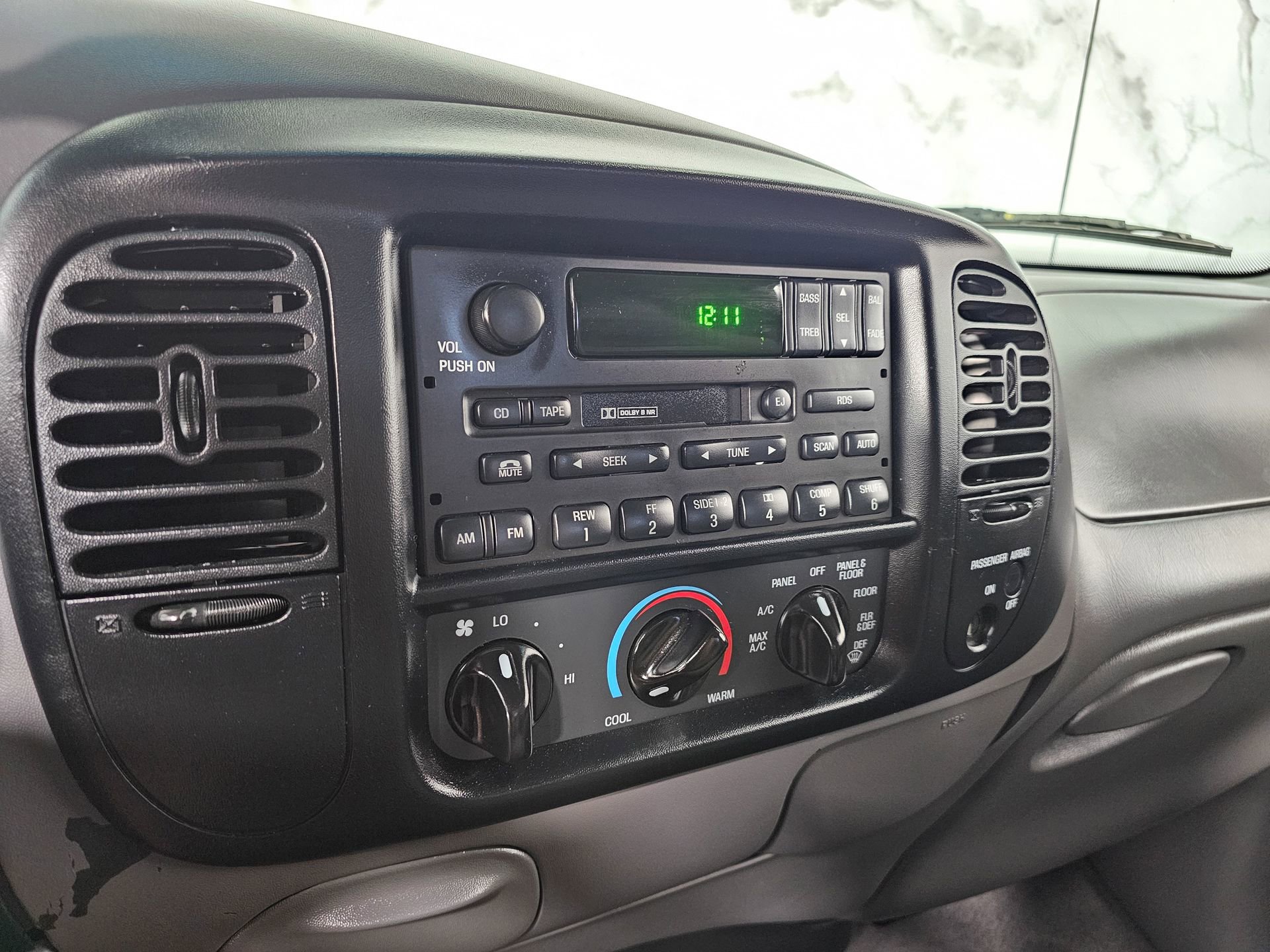 Used 2000 Ford F150 Lightning RWD image 35
