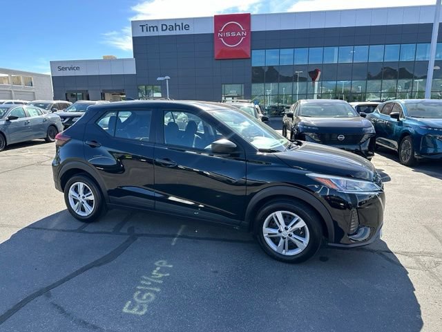 New 2025 Nissan Kicks Play S FWD image 1