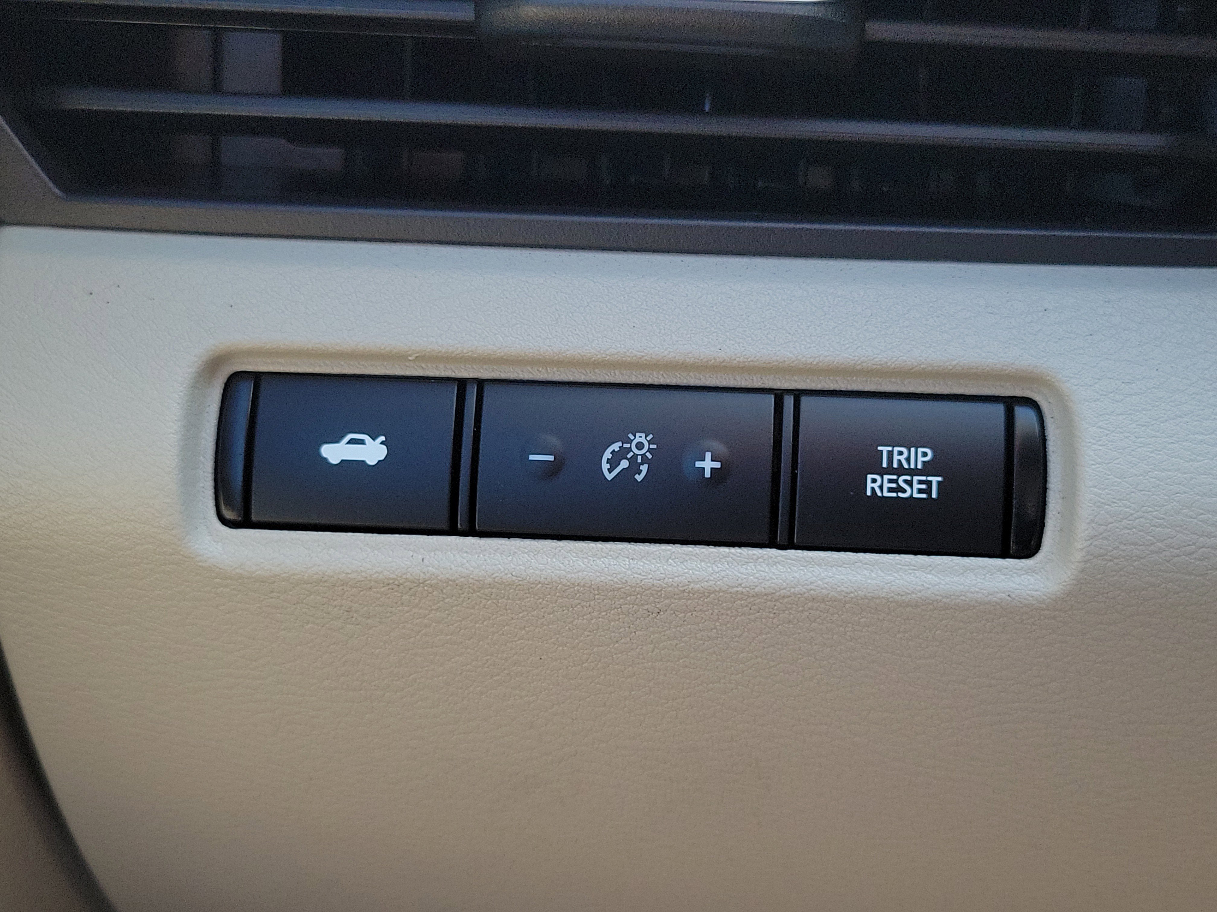 Used 2025 Nissan Altima 2.5 SV FWD image 28