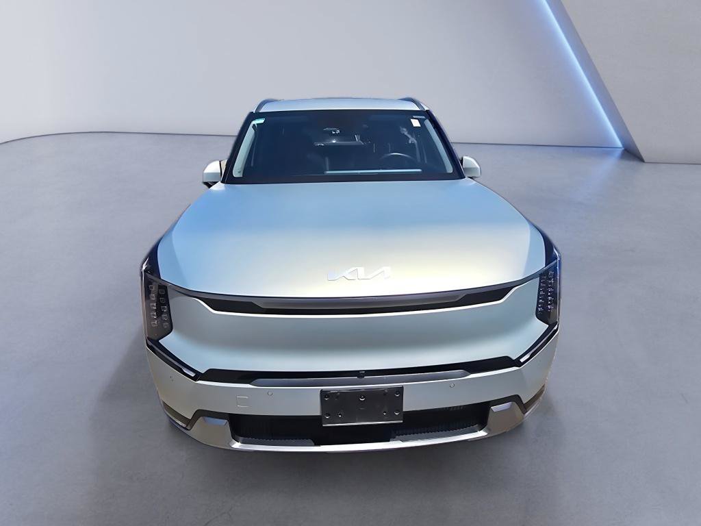 Used 2024 Kia EV9 Land AWD/4WD image 8