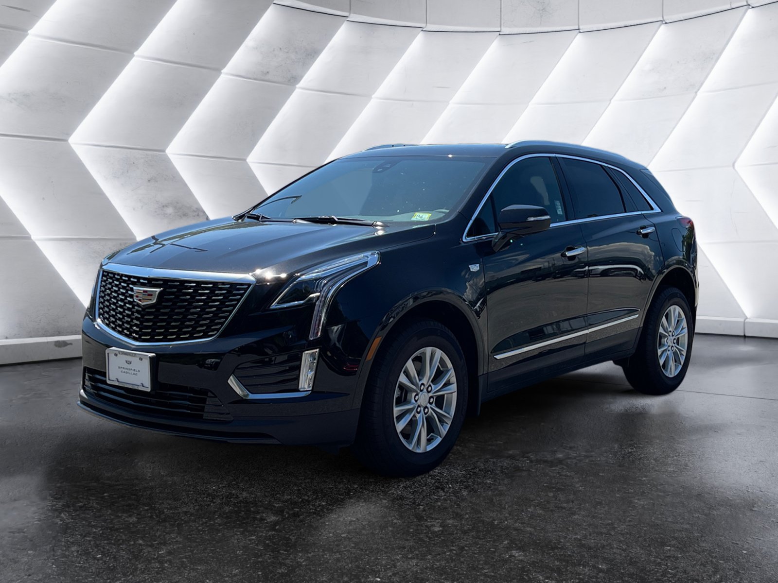 New 2026 Cadillac XT5 Luxury w/ LPO, Floor Liner Package AWD/4WD image 2
