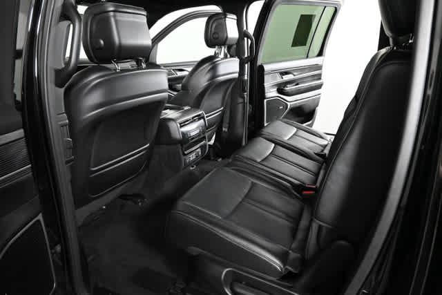 Used 2024 Jeep Wagoneer L Series II w/ Flexible Seating Group image 17