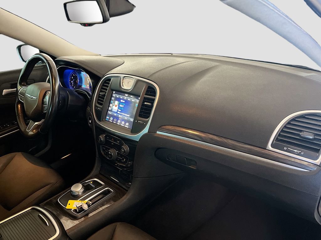 Used 2020 Chrysler 300 Touring w/ Sport Appearance Package image 26