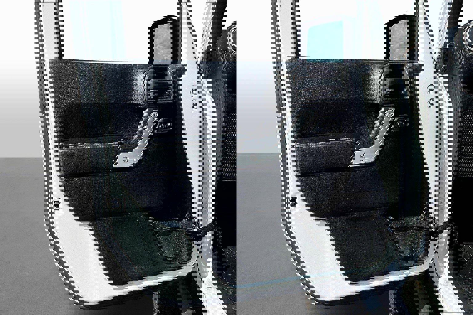 Used 2015 Jeep Wrangler Unlimited Sport image 16