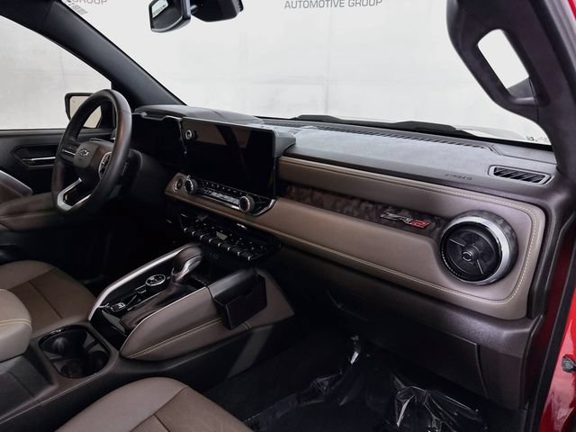 Used 2024 Chevrolet Colorado ZR2 w/ ZR2 Convenience Package III AWD/4WD image 28