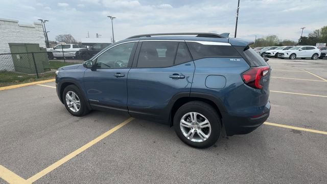 Used 2024 GMC Terrain SLE w/ Driver Convenience Package image 6
