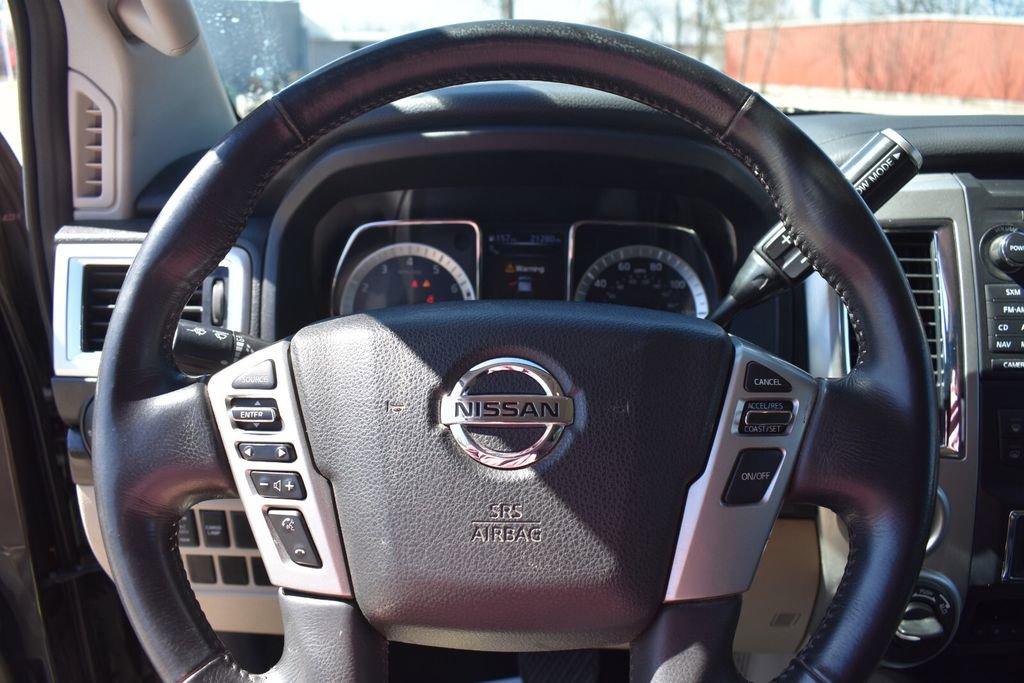 Used 2018 Nissan Titan SV w/ SV Convenience Package image 37