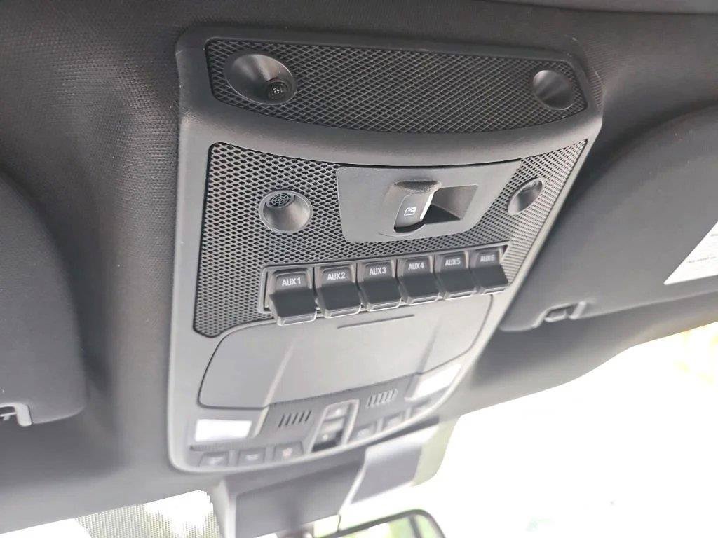 Used 2022 Ford F250 Lariat w/ Black Appearance Package AWD/4WD image 22