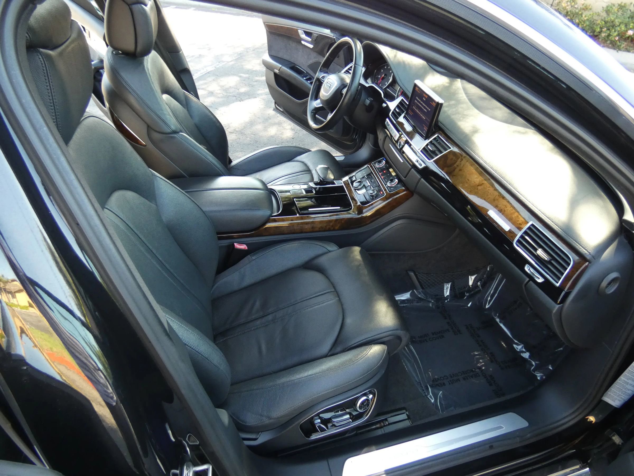 Used 2015 Audi A8 L 4.0T image 29