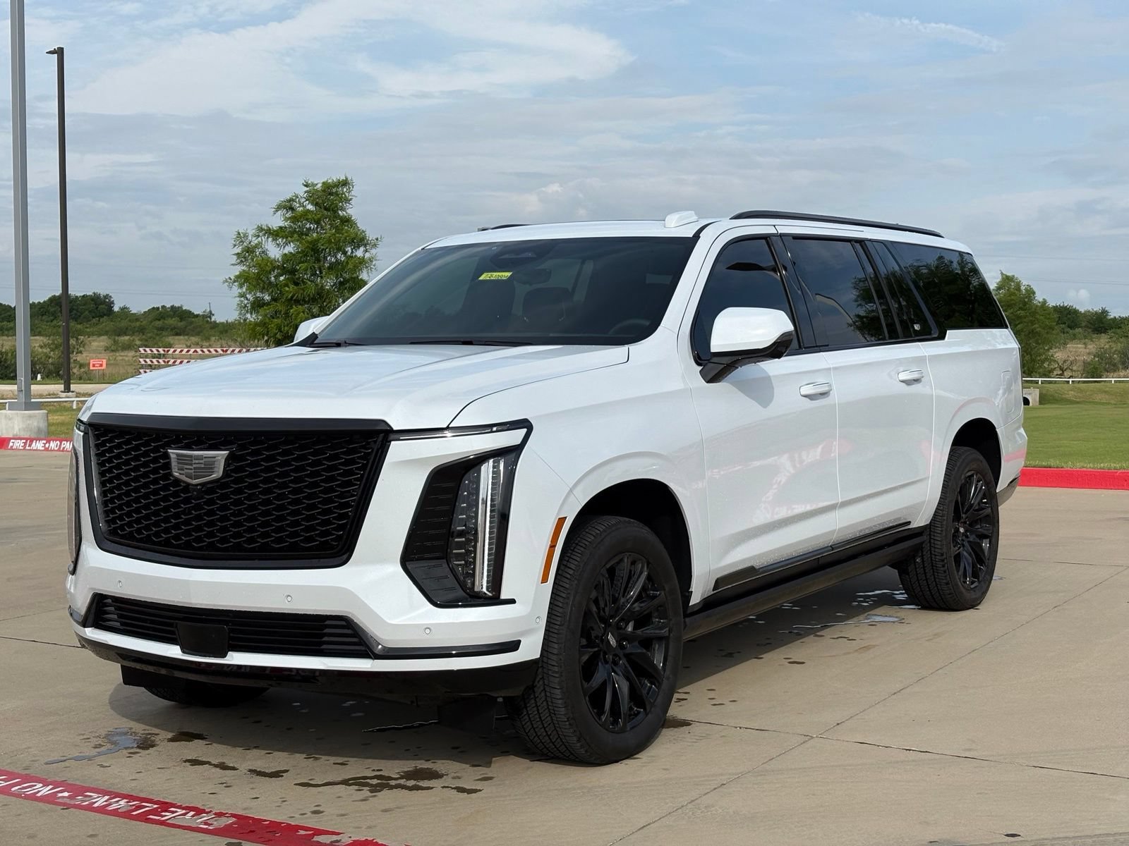 Certified 2026 Cadillac Escalade ESV Sport w/ LPO, ONYX Package AWD/4WD image 3