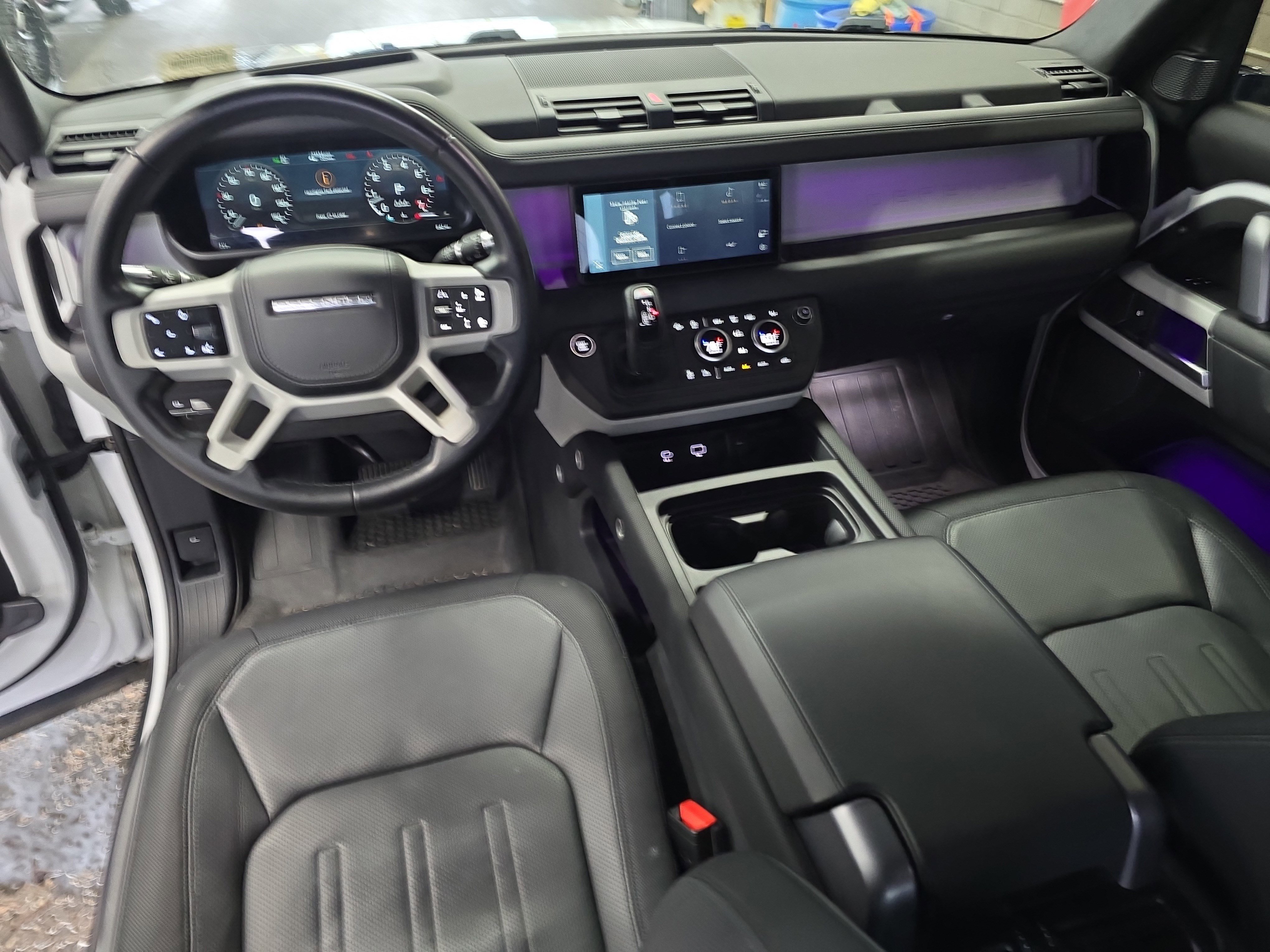 Used 2022 Land Rover Defender 110 X-Dynamic HSE AWD/4WD image 15