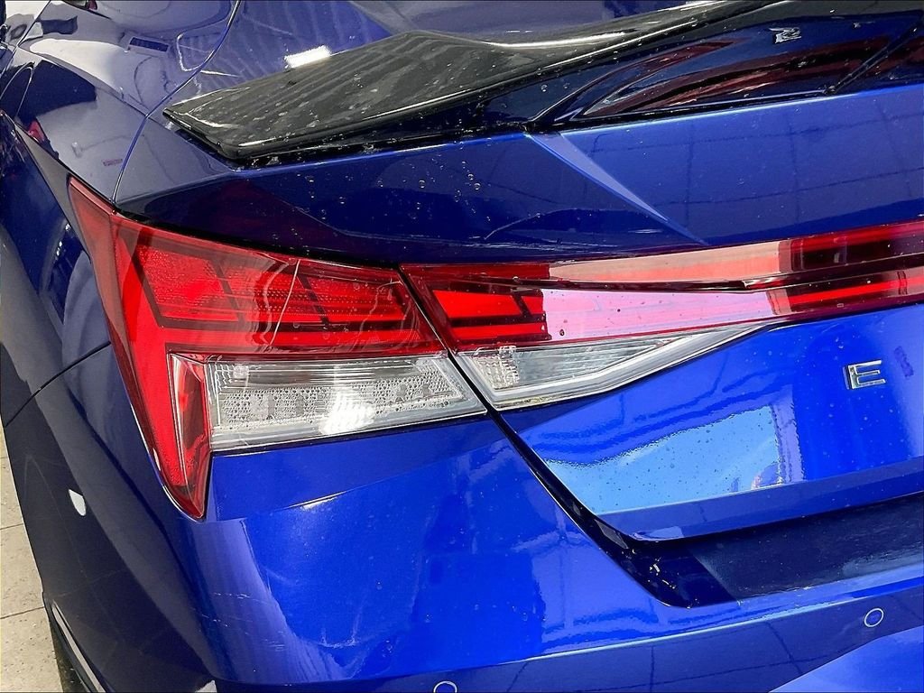 Certified 2023 Hyundai Elantra Limited FWD image 34