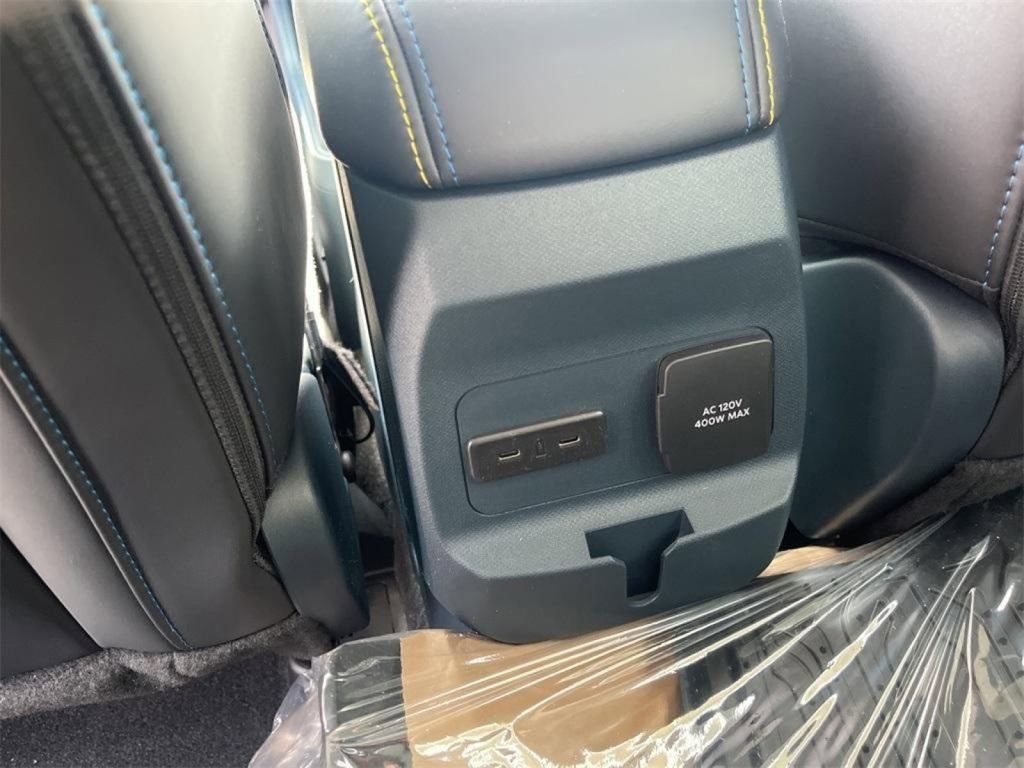 New 2025 Ford Maverick Lobo AWD/4WD image 24