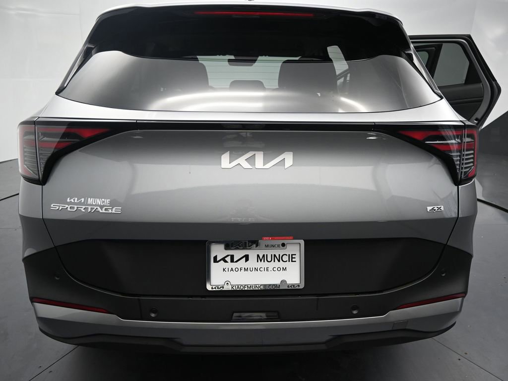 New 2026 Kia Sportage LX image 9