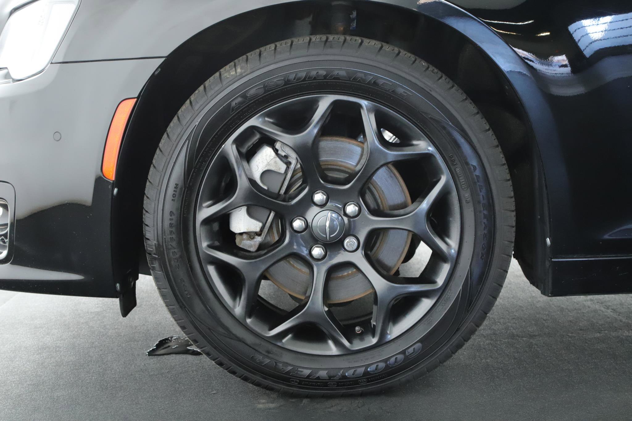 Used 2021 Chrysler 300 Touring L image 19