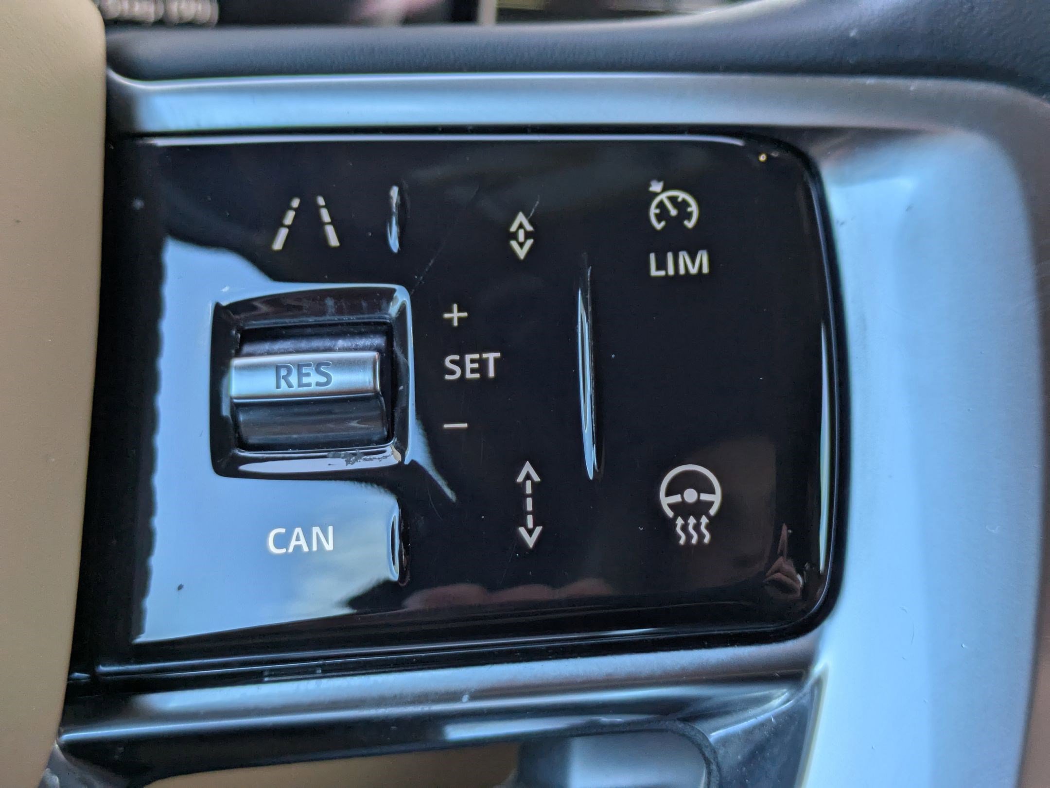 Certified 2023 Land Rover Range Rover SE image 17