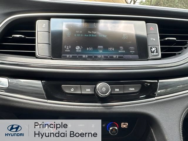 Used 2018 Buick Enclave Essence FWD image 22