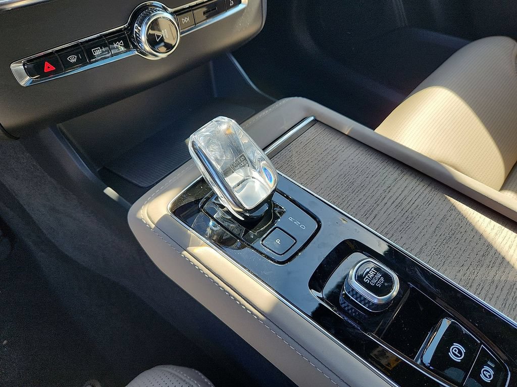 New 2026 Volvo XC90 B6 Ultra w/ Lounge Package AWD/4WD image 15