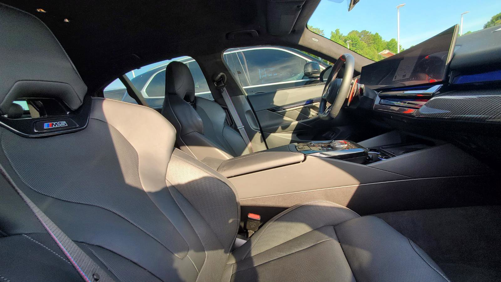 Used 2025 BMW M5 w/ Carbon Package AWD/4WD image 4