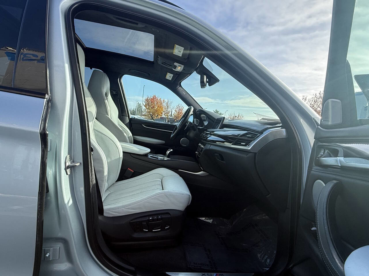 Used 2016 BMW X5 M image 19