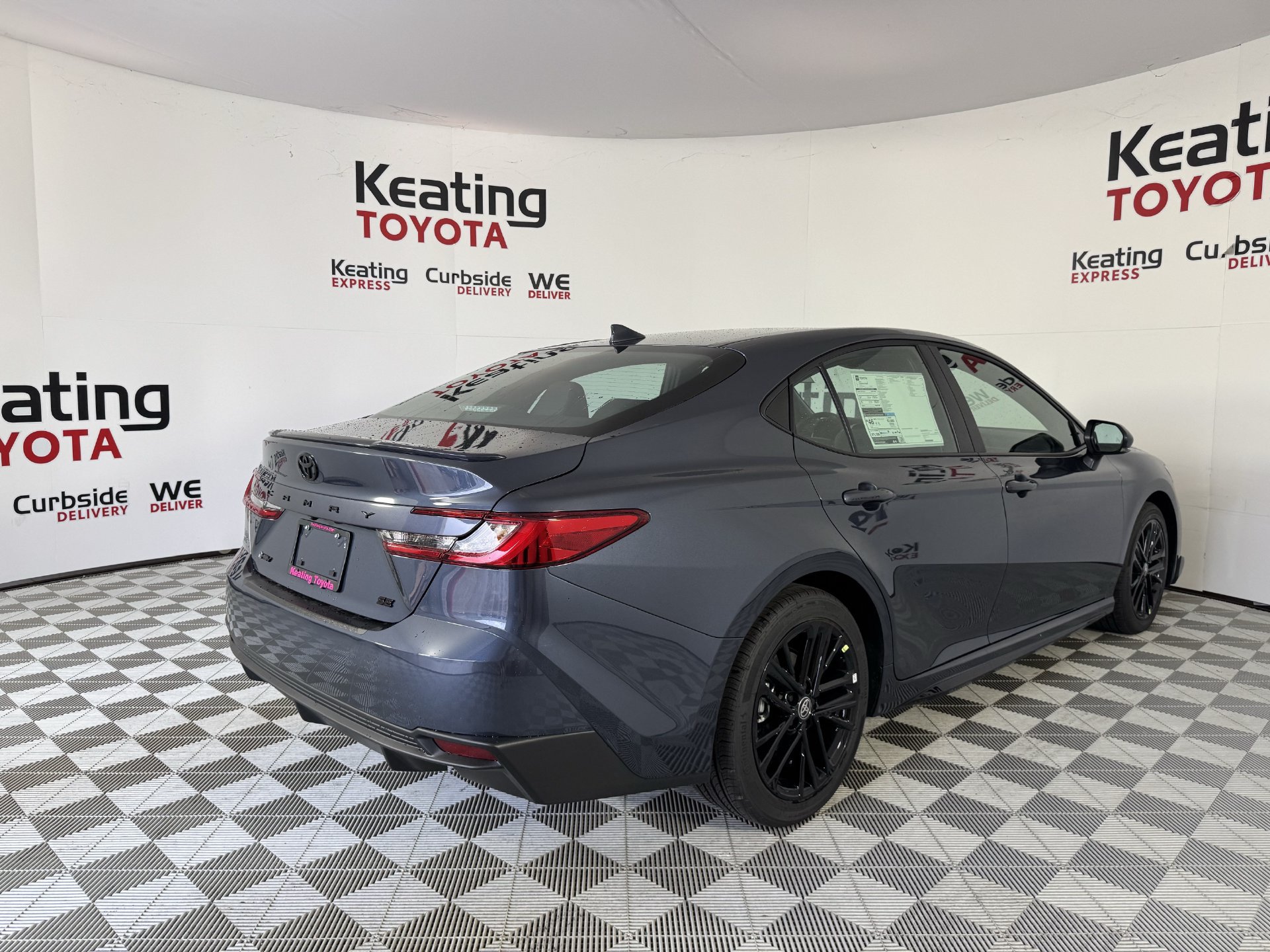 New 2026 Toyota Camry Hybrid FWD image 14
