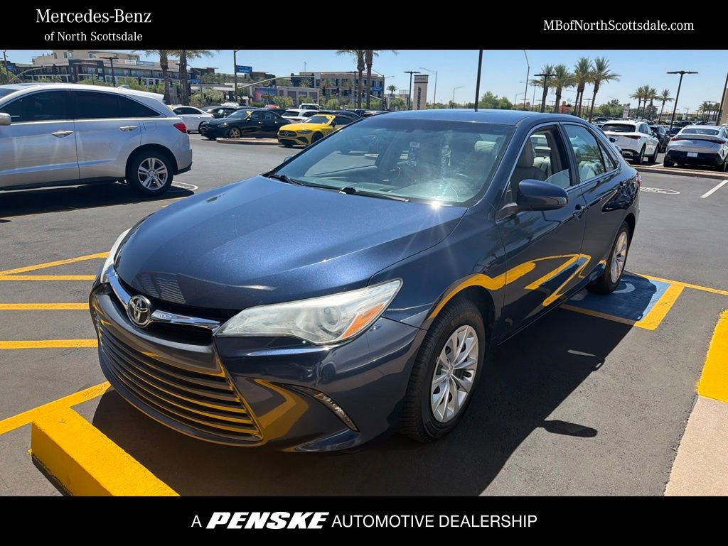 Used 2015 Toyota Camry LE FWD image 1