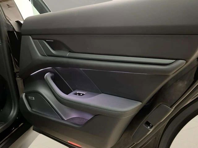Used 2021 Porsche Taycan RWD image 14